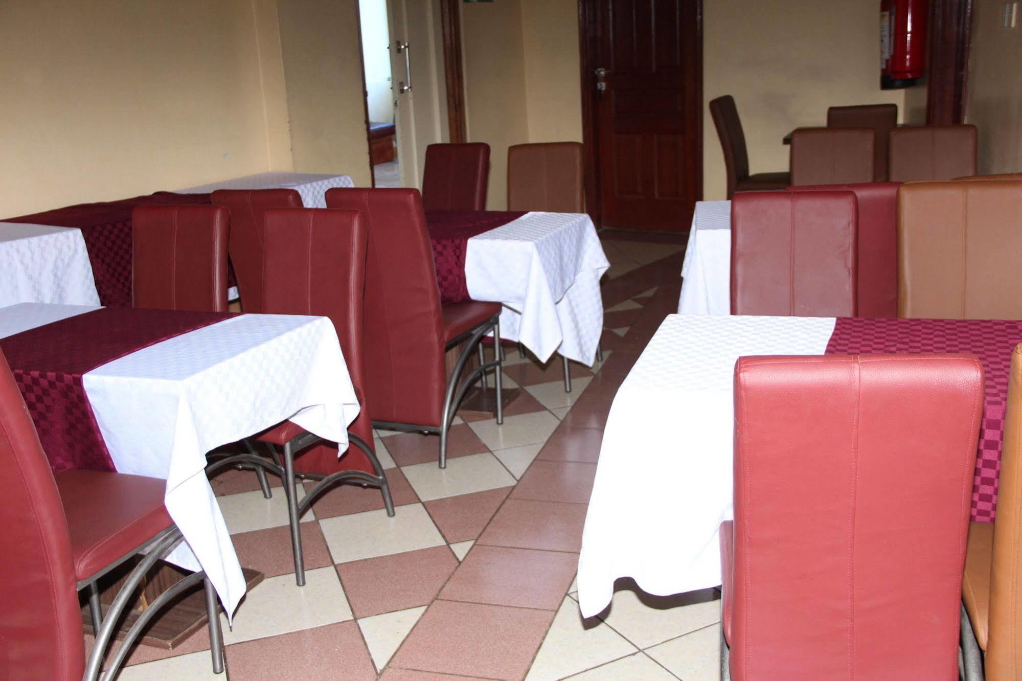 Hotel Barkley Nairobi Bagian luar foto